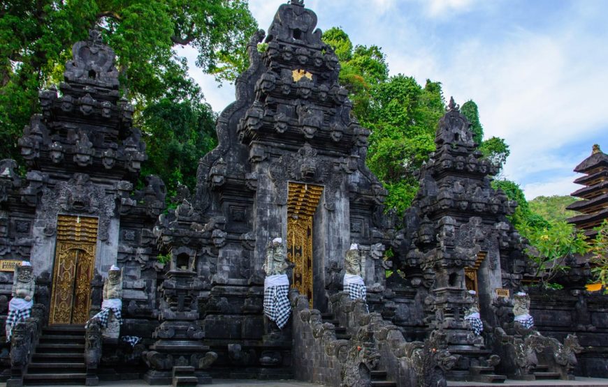 Pura Goa Lawah