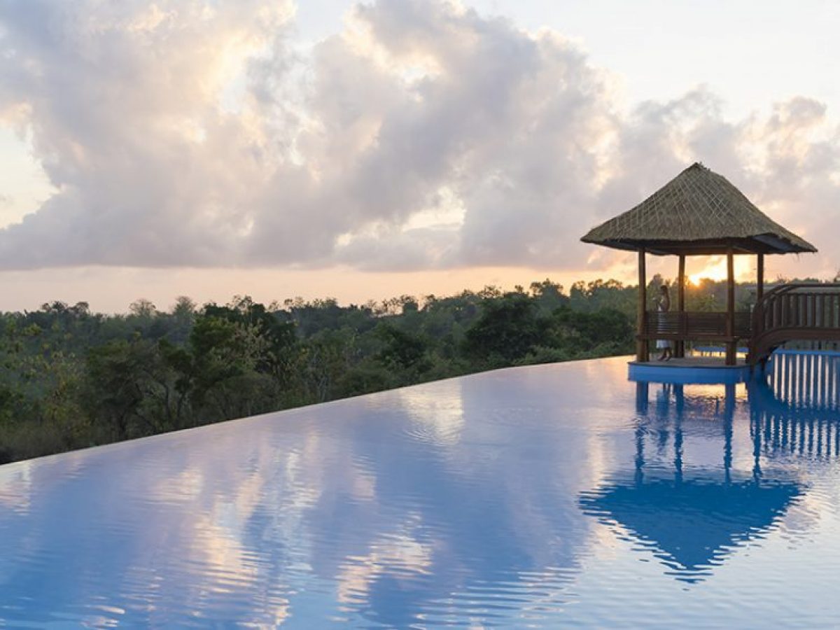 Semabu Hills Hotel Swimming pool Nusa Penida Luxury Bali Travel