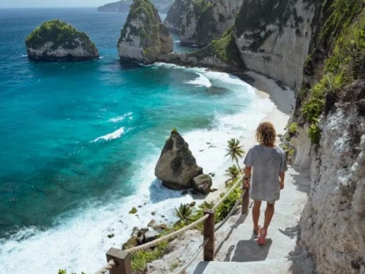 Nusa Penida's Eastern Delights - Diamond Beach Nusa Penida by Luxury Bali Travel