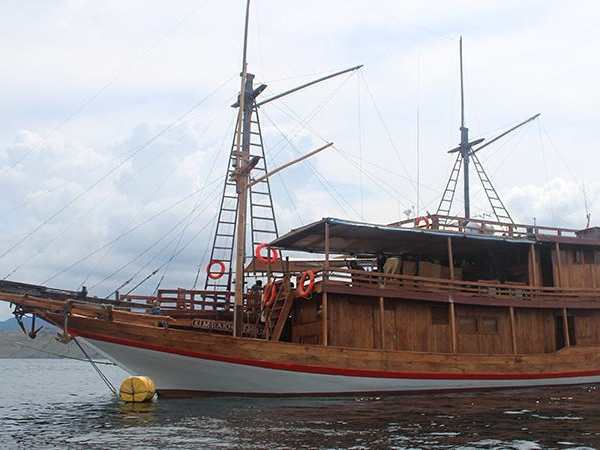 2-Day Komodo Island Tour: Ultimate Phinisi Adventure