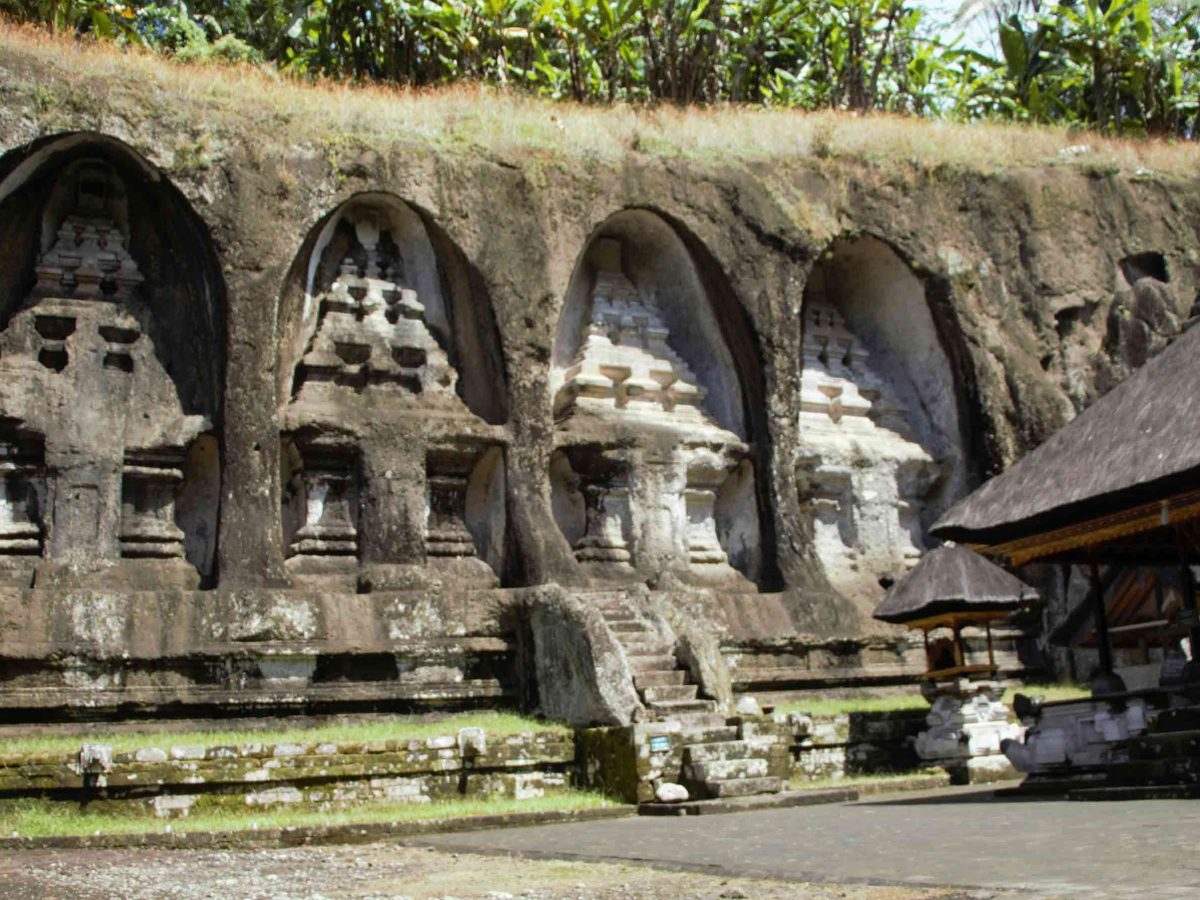 Gunung Kawi Monumen