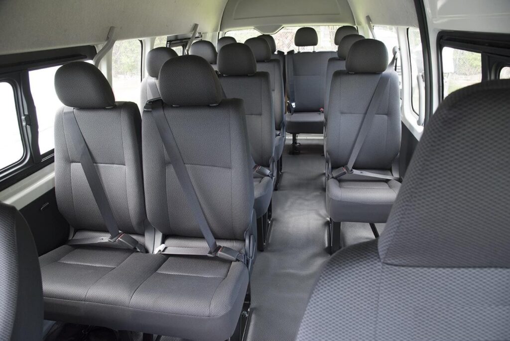 Toyota Hiace Commuter